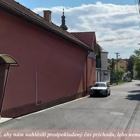 Adina بيت ضيافة Poltar